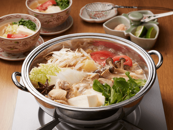 「温かい食べ物」ランキング発表!冬に食べたい温かい食べ物とは?1位はおでん?ラーメン? 第1位:鍋料理